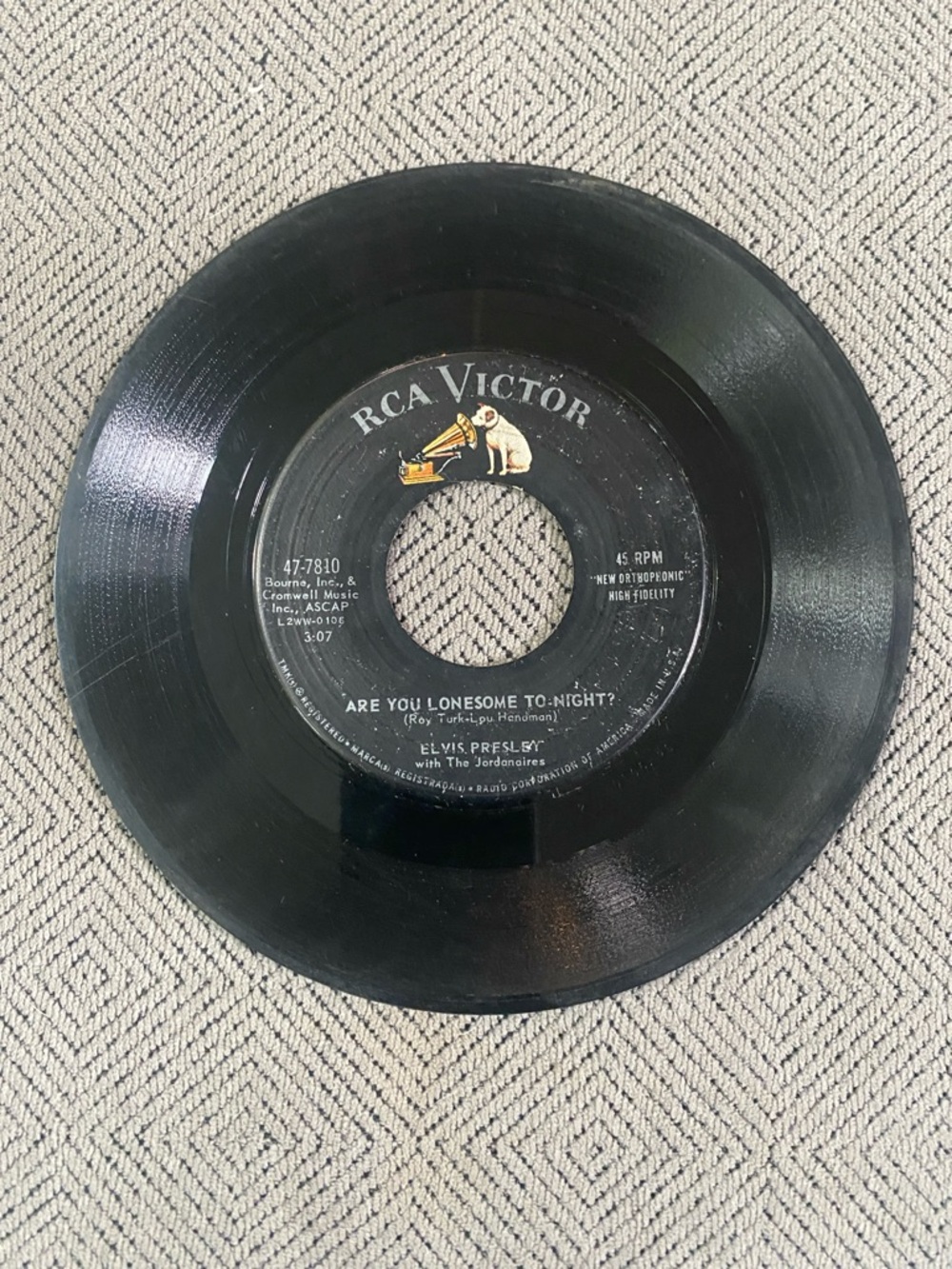 Elvis 45 RPM Are You Lonesome Tonight?